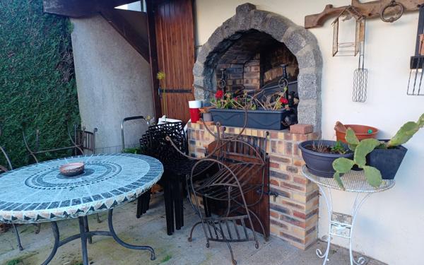 Maison à vendre    6 pièces •  Saint-Pierre-de-Fursac