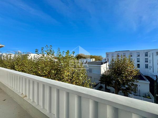 Élégance et charme pour ce T3 en plein centre de ROYAN