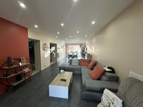 Maison de village 8 pièce(s) 3 chambre(s) 165 m²