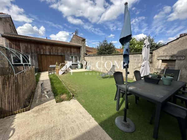 Maison de village 8 pièce(s) 3 chambre(s) 165 m²