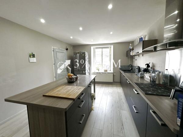 Maison de village 8 pièce(s) 3 chambre(s) 165 m²