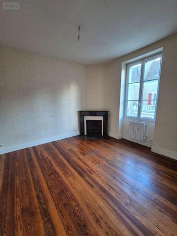 Maison de ville à vendre à Neuvy-Saint-Sépulchre dans l'Indre (36230), ref : CG/415