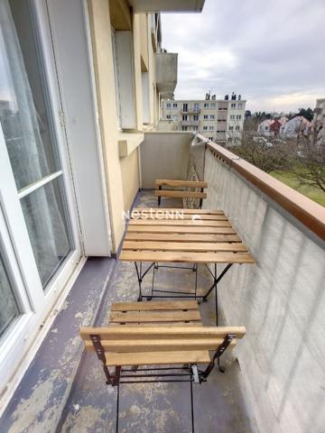 A louer : Bois D'Arcy, rue Molière: Appartement meublé 4 pièces de 68,27 m² avec balcons
