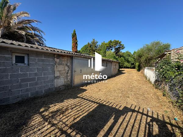 Dépendance 130m² en pierre sur grand terrain – Luçon