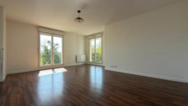 Appartement Corbeil Essonnes 4 pièce(s) 85 m2