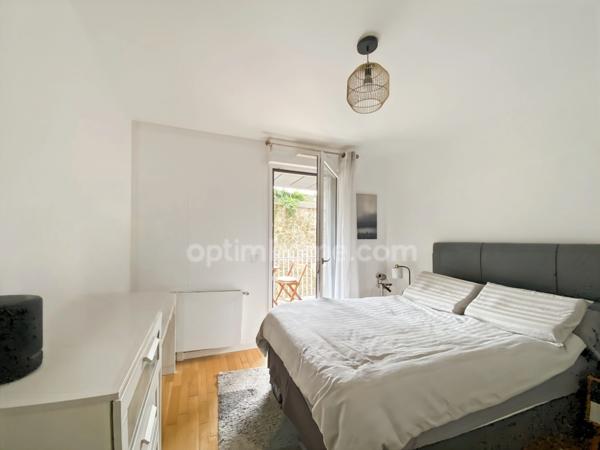 VERSAILLES (78) - QUARTIER RECHERCHÉ - RESIDENCE RECENTE 2019 - APPARTEMENT 2 PIÈCES - BALCON - 1ER ETAGE - ASCENSEUR - PARKING EN SOUS-SOL - SALLE DE SPORT - ESPACE COWORKING - CALME ABSOLU