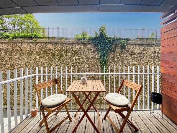 VERSAILLES (78) - QUARTIER RECHERCHÉ - RESIDENCE RECENTE 2019 - APPARTEMENT 2 PIÈCES - BALCON - 1ER ETAGE - ASCENSEUR - PARKING EN SOUS-SOL - SALLE DE SPORT - ESPACE COWORKING - CALME ABSOLU