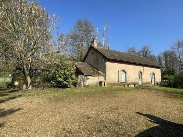 Maison à vendre à Sillé-le-Philippe dans la Sarthe (72460), ref : 72033-438