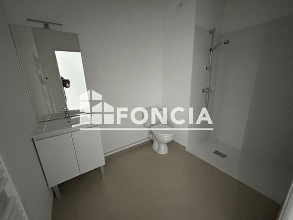 Location Appartement 2 pièces 45.9 m² - 4 RUE JEAN JAURES Colombelles 14460