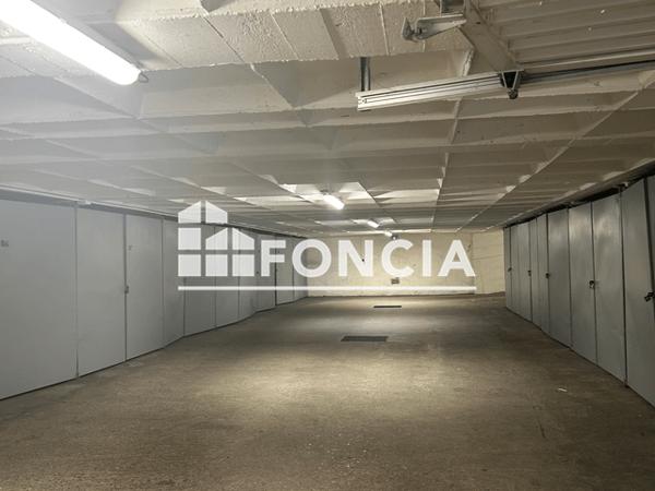 Location Parking - Orleans 45000
