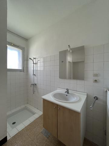 Maison T5 avec petite remise et devant de porte  Villesiscle (11150)
