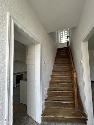 Maison T5 avec petite remise et devant de porte  Villesiscle (11150)