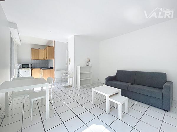 Appartement Paris 1 pièce(s) 28.80 m2, Paris 75011