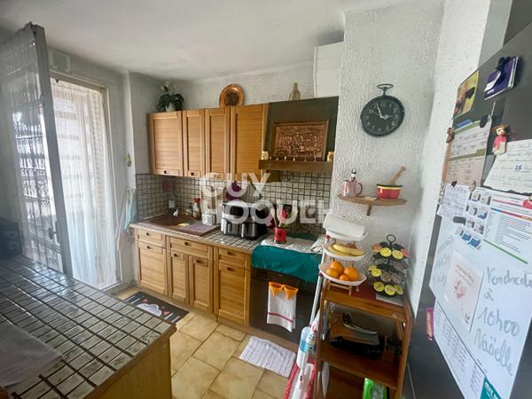 Marseille 13009 , Appartement T3 loué 53 m2 avec véranda
