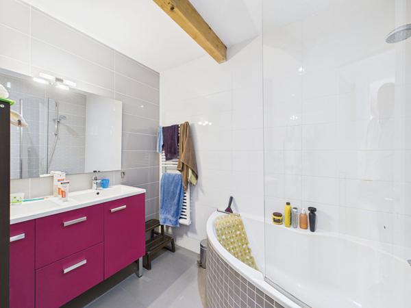 Bourg-Maison de 135m2 habitable avec piscine , Bouliac