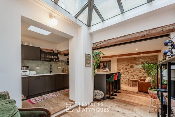 Maison de village atypique avec cour à 10 minutes de la mer