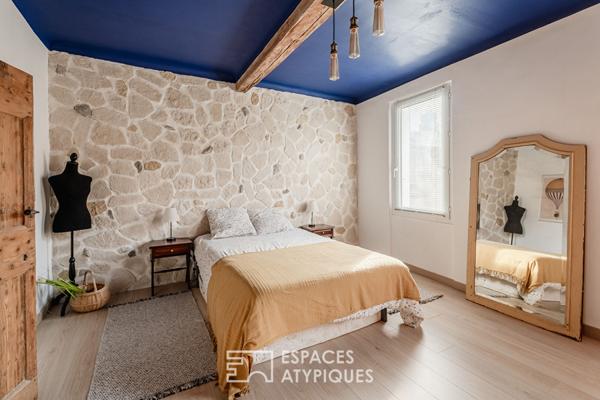 Maison de village atypique avec cour à 10 minutes de la mer