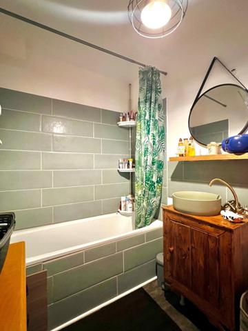 Maison T4 80 m2 avec un jardin arboré de 456m2