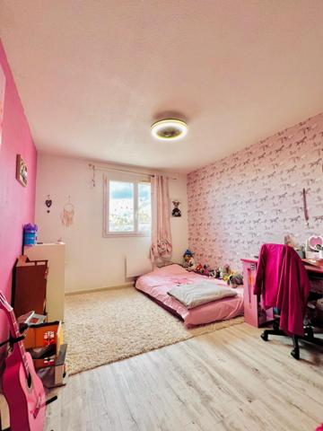Maison T4 80 m2 avec un jardin arboré de 456m2