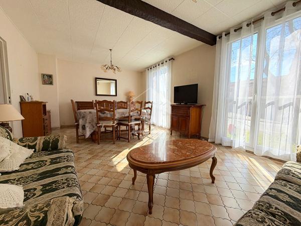 A VENDRE  EN EXCLUSIVITE 133000 SALON-DE-PROVENCE APPARTEMENT DE TYPE 4 PIECES D'ENVIRON 69M² AVEC CAVE