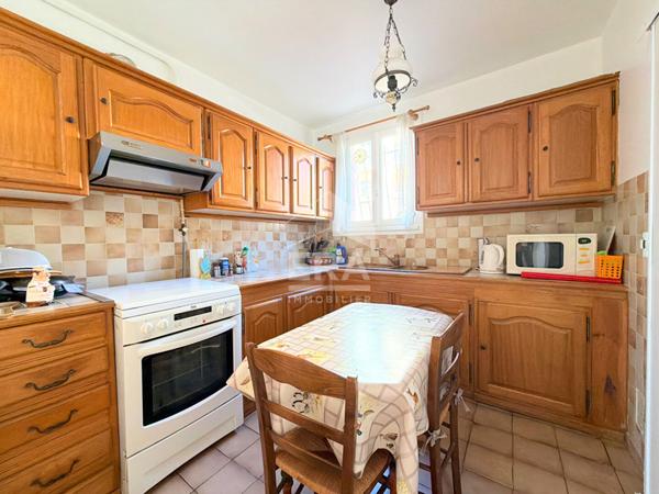 A VENDRE  EN EXCLUSIVITE 133000 SALON-DE-PROVENCE APPARTEMENT DE TYPE 4 PIECES D'ENVIRON 69M² AVEC CAVE