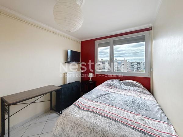 Appartement 4 pièces 2 chambres 1 bureau avec cave et parking - 69500 BRON