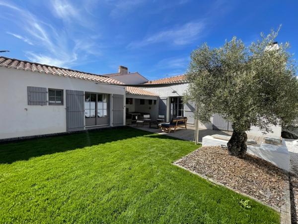 Maison
         4 pièces
        - 96 m² 550 000 € *