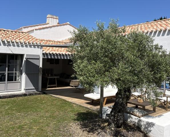 Maison
         4 pièces
        - 96 m² 550 000 € *