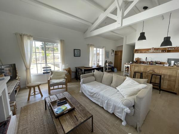 Maison
         4 pièces
        - 96 m² 550 000 € *