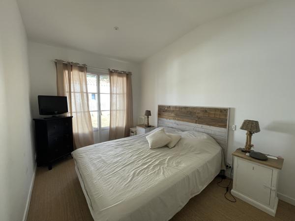 Maison
         4 pièces
        - 96 m² 550 000 € *
