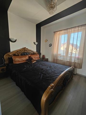 Maison à vendre    6 pièces • 80 m2 Saint-Quentin