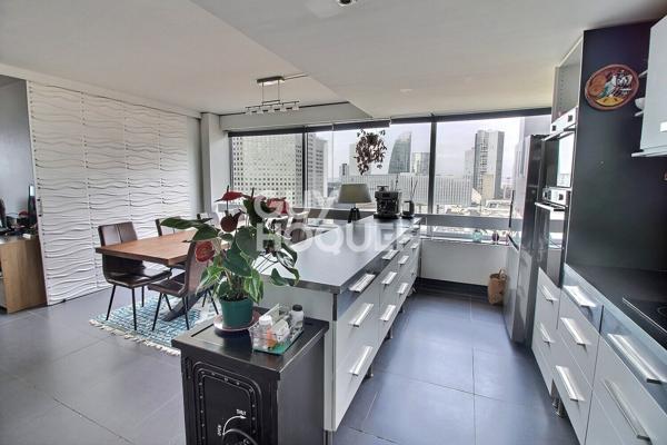 À vendre ? Superbe 4 pièces avec vue panoramique sur La Défense