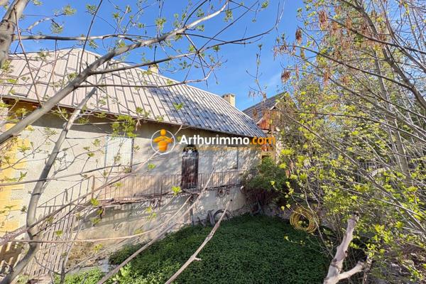 Vente                                                      Maison
                        
                     4 pièces                      100 m2                     à Guillestre