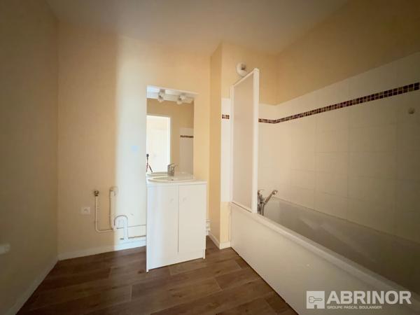 Appartement 3 pièces 60 m² avec balcon et parking couvert – Loos limite Lille LOOS