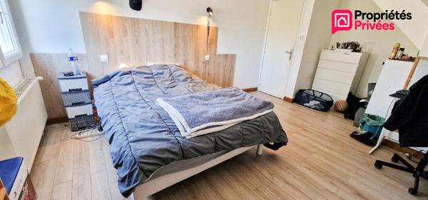 Maison 2 logements - 200 m²- 8 pièces - 6 chambres - terrain de 2158 m²