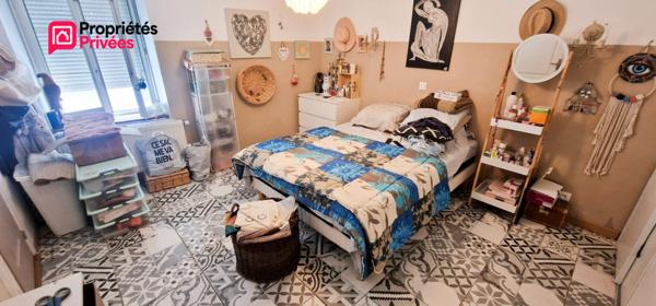Maison 2 logements - 200 m²- 8 pièces - 6 chambres - terrain de 2158 m²
