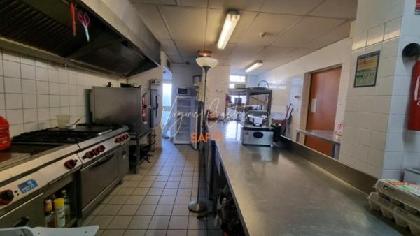 Ensemble 558m2 - 15 pièces -11 chambres - terrain 3666m2