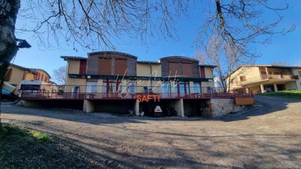 Ensemble 558m2 - 15 pièces -11 chambres - terrain 3666m2