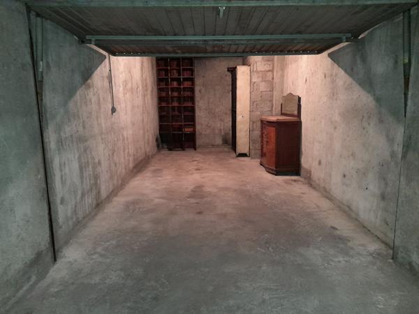 LYON 3 SUD PART-DIEU proche Place DANTON grand garage en sous-sol