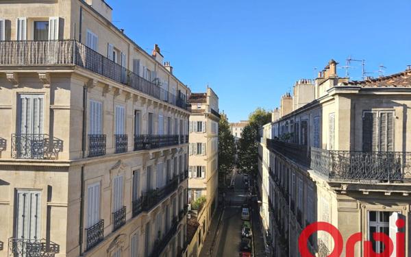 Appartement à vendre    4 pièces • 108,75 m2 Marseille 1