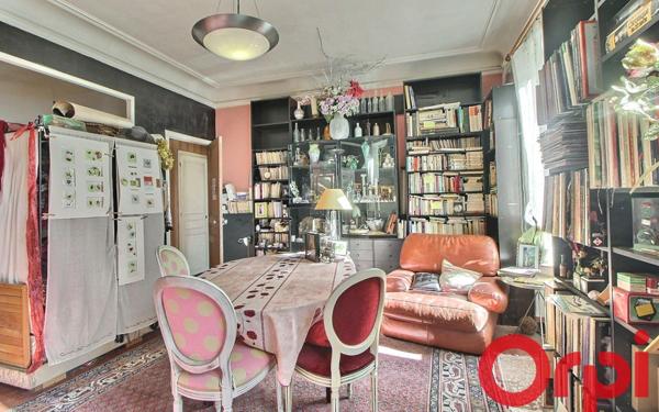 Appartement à vendre    4 pièces • 108,75 m2 Marseille 1