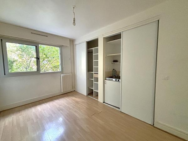 Appartement à ENGHIEN-LES-BAINS, 95880 - 1 pièce 15m²