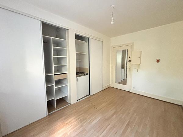 Appartement à ENGHIEN-LES-BAINS, 95880 - 1 pièce 15m²
