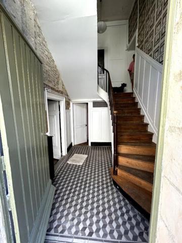 Maison  6 pièce(s) 180 m2