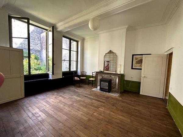 Maison  6 pièce(s) 180 m2