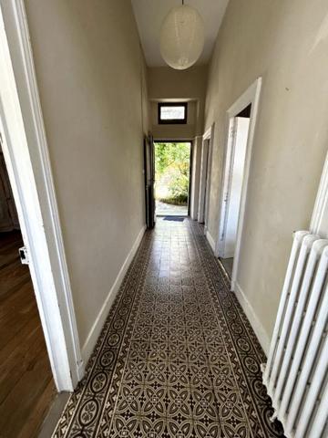 Maison  6 pièce(s) 180 m2