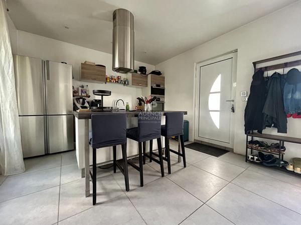 Maison Poissy 6 pièce(s) 115 m2 599 000 € **  - Référence  9315