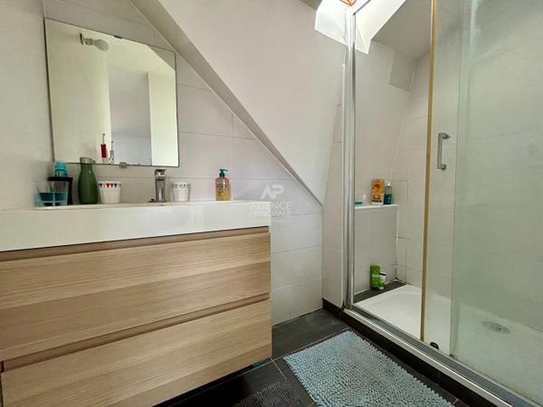 Maison Poissy 6 pièce(s) 115 m2 599 000 € **  - Référence  9315