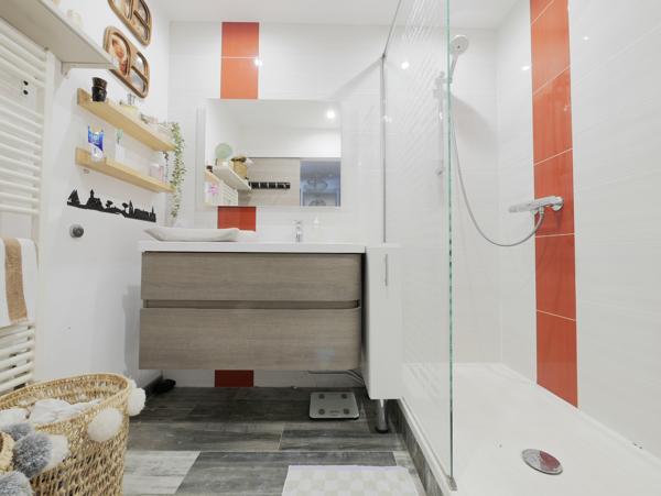 Appartement
         4 pièces
        - 72 m² 199 950 €*