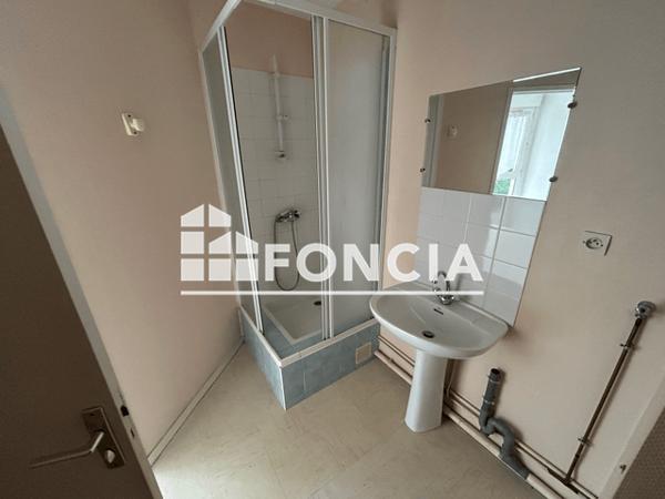 Location Appartement 2 pièces 35 m² - 2 ALLEE DE KERINOU Brest 29200